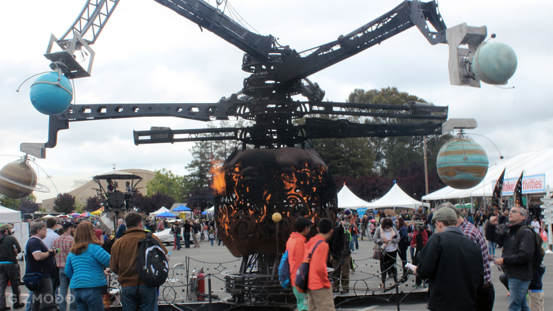 Illustration for article titled Fire-Breathing Robots, Mega Mech Warriors and More at Maker Faire